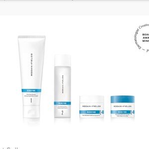 Mini travel set